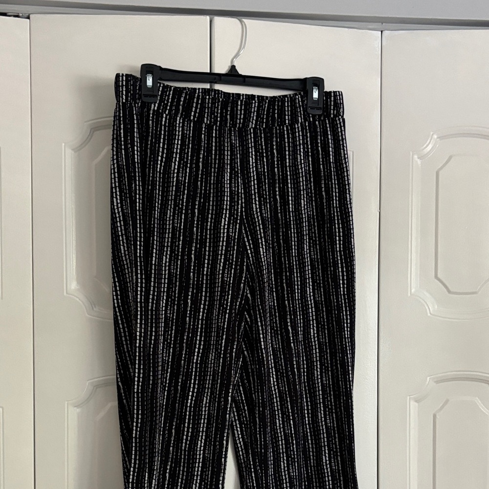 Rafaella Black and White Striped Pants